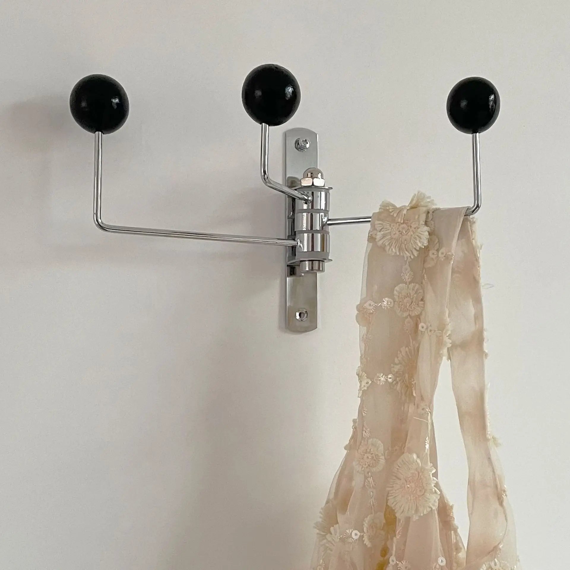 Orbit Swivel Wall Hook