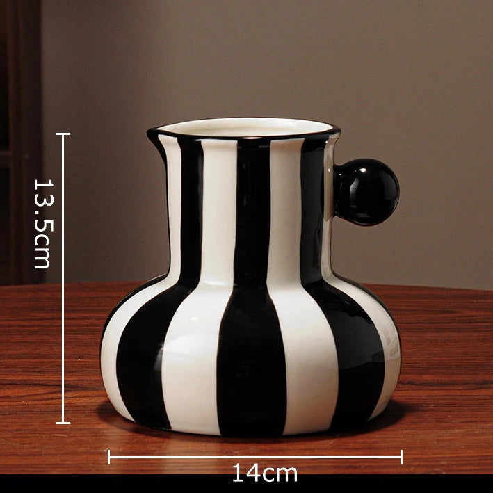 Nova Vase (5 Colours)